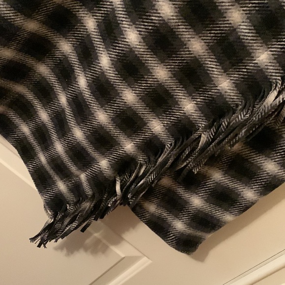 NWT Time and Tru XXL black & grey plaid faux wrap fringe heavy skirt - Picture 4 of 16